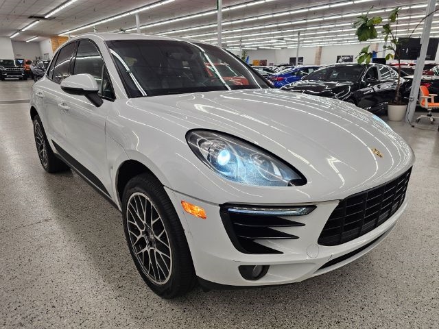 Porsche Macan AWD 4dr S 2016 Porsche Macan AWD 4dr S 2016