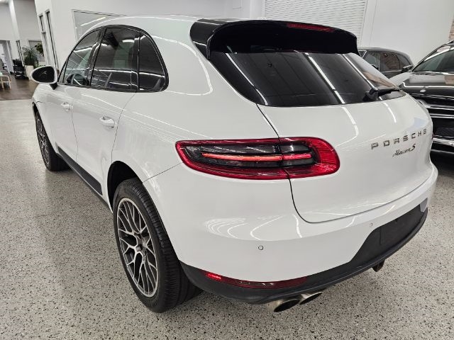 Porsche Macan AWD 4dr S 2016 Porsche Macan AWD 4dr S 2016