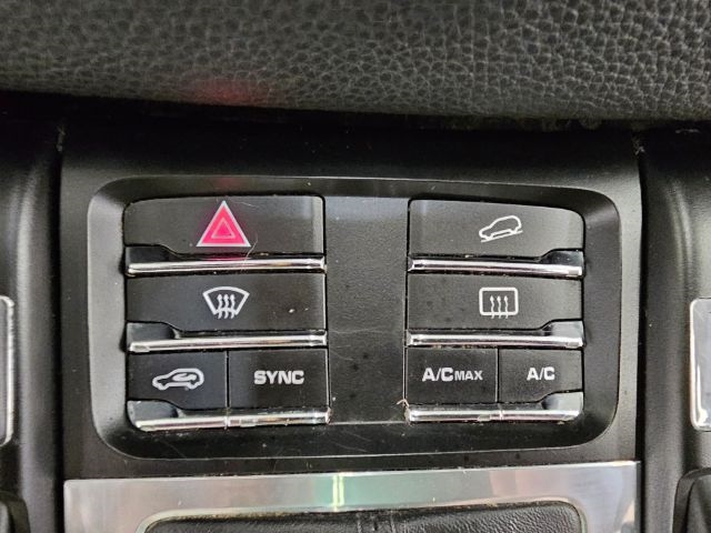 Porsche Macan AWD 4dr S 2016 Porsche Macan AWD 4dr S 2016