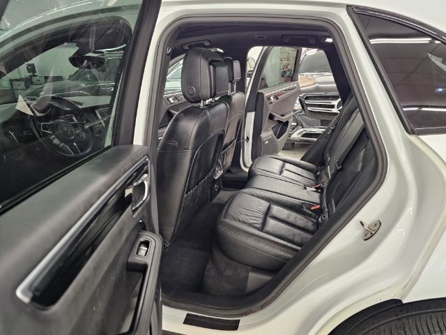 Porsche Macan AWD 4dr S 2016 Porsche Macan AWD 4dr S 2016