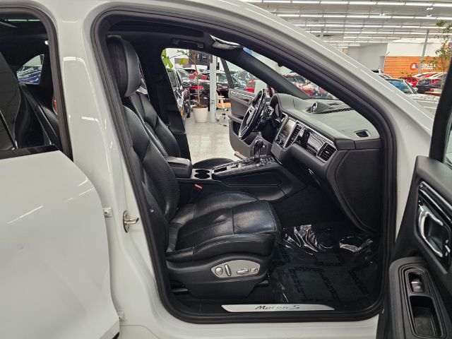 Porsche Macan AWD 4dr S 2016 Porsche Macan AWD 4dr S 2016