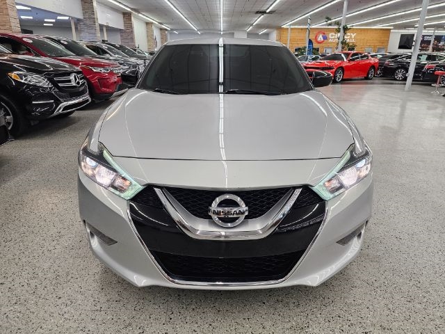 2017 Nissan Maxima S photo 2