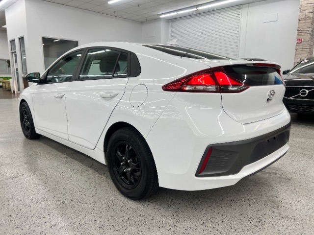 Hyundai Ioniq Hybrid Blue Hatchback 2022 Hyundai Ioniq Hybrid Blue Hatchback 2022