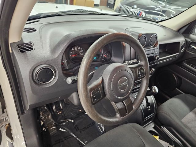 Jeep Patriot FWD 4dr Sport 2012 Jeep Patriot FWD 4dr Sport 2012
