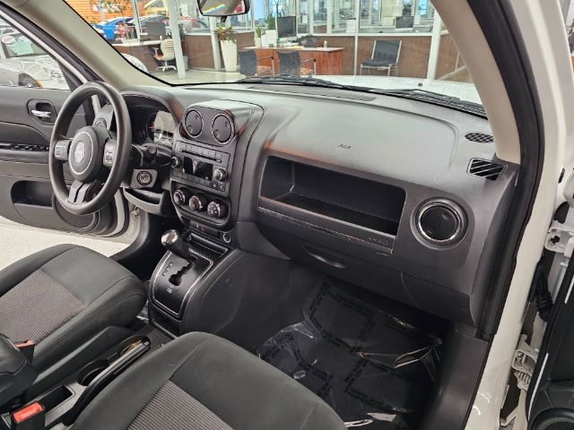 Jeep Patriot FWD 4dr Sport 2012 Jeep Patriot FWD 4dr Sport 2012