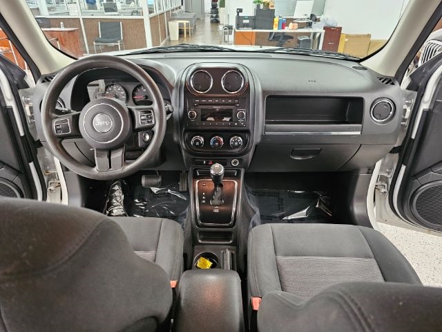 Jeep Patriot FWD 4dr Sport 2012 Jeep Patriot FWD 4dr Sport 2012