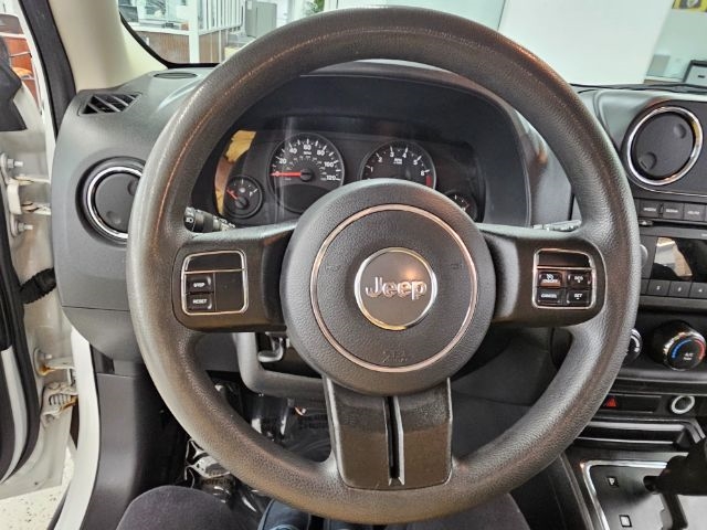 Jeep Patriot FWD 4dr Sport 2012 Jeep Patriot FWD 4dr Sport 2012