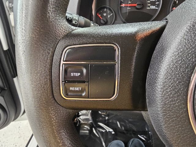 Jeep Patriot FWD 4dr Sport 2012 Jeep Patriot FWD 4dr Sport 2012