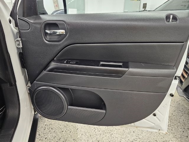 Jeep Patriot FWD 4dr Sport 2012 Jeep Patriot FWD 4dr Sport 2012