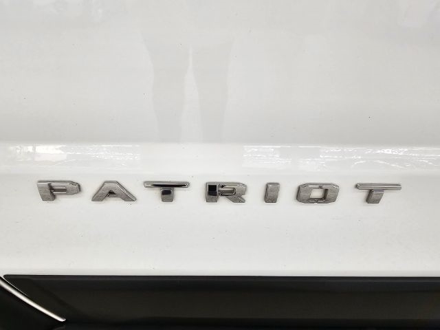 Jeep Patriot FWD 4dr Sport 2012 Jeep Patriot FWD 4dr Sport 2012