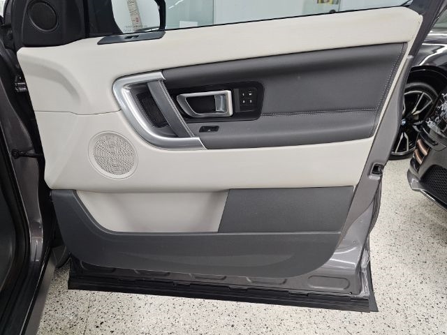 Land Rover Discovery Sport AWD 4dr HSE 2016 Land Rover Discovery Sport AWD 4dr HSE 2016