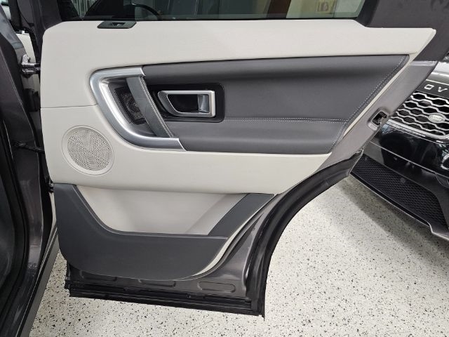 Land Rover Discovery Sport AWD 4dr HSE 2016 Land Rover Discovery Sport AWD 4dr HSE 2016