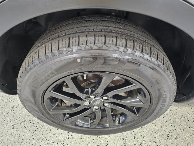 Land Rover Discovery Sport AWD 4dr HSE 2016 Land Rover Discovery Sport AWD 4dr HSE 2016