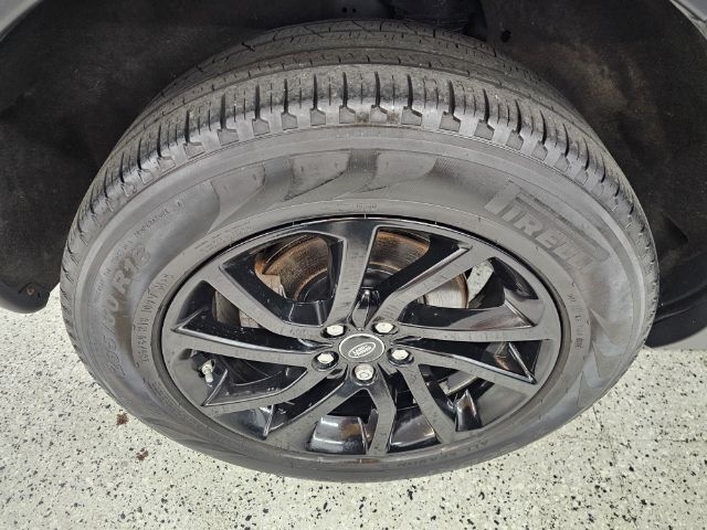 Land Rover Discovery Sport AWD 4dr HSE 2016 Land Rover Discovery Sport AWD 4dr HSE 2016