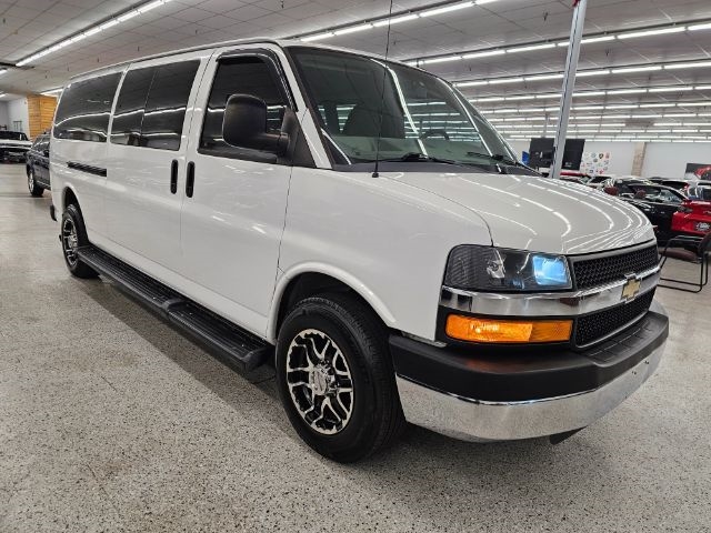 Chevrolet Express Passenger RWD 3500 155" 1LT 2012 Chevrolet Express Passenger RWD 3500 155" 1LT 2012