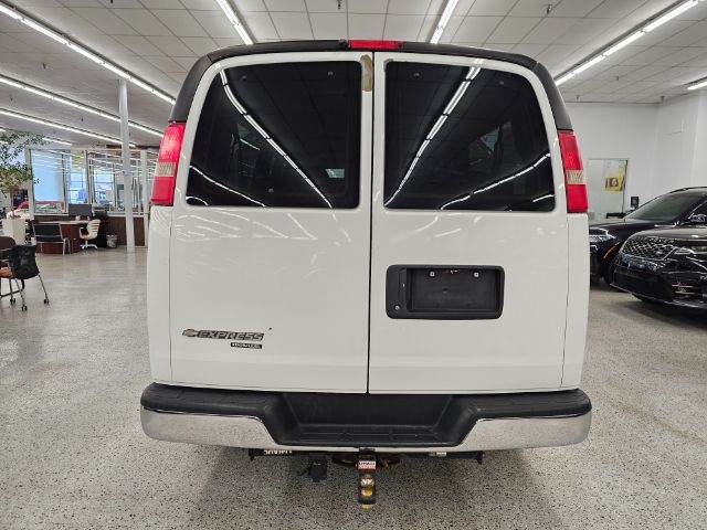 Chevrolet Express Passenger RWD 3500 155" 1LT 2012 Chevrolet Express Passenger RWD 3500 155" 1LT 2012