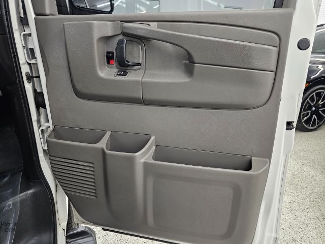 Chevrolet Express Passenger RWD 3500 155" 1LT 2012 Chevrolet Express Passenger RWD 3500 155" 1LT 2012
