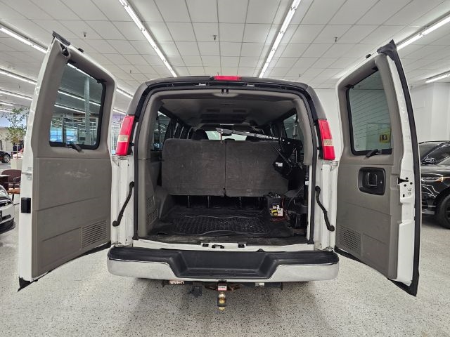 Chevrolet Express Passenger RWD 3500 155" 1LT 2012 Chevrolet Express Passenger RWD 3500 155" 1LT 2012