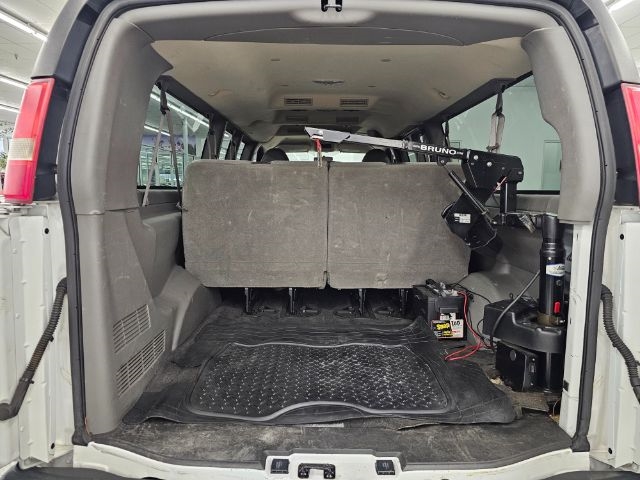 Chevrolet Express Passenger RWD 3500 155" 1LT 2012 Chevrolet Express Passenger RWD 3500 155" 1LT 2012