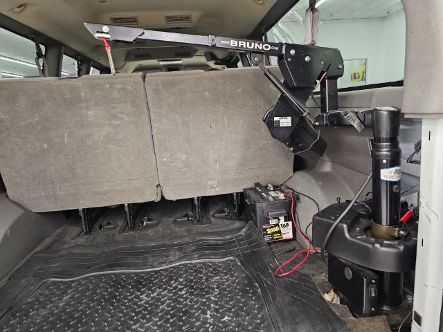 Chevrolet Express Passenger RWD 3500 155" 1LT 2012 Chevrolet Express Passenger RWD 3500 155" 1LT 2012