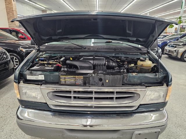 Ford Econoline Wagon E-150 XLT 2000 Ford Econoline Wagon E-150 XLT 2000