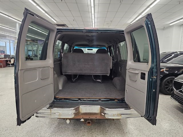 Ford Econoline Wagon E-150 XLT 2000 Ford Econoline Wagon E-150 XLT 2000