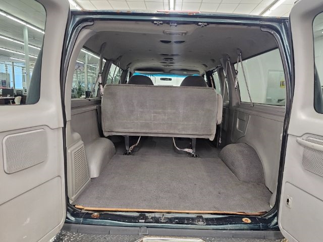 Ford Econoline Wagon E-150 XLT 2000 Ford Econoline Wagon E-150 XLT 2000