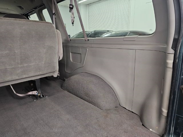 Ford Econoline Wagon E-150 XLT 2000 Ford Econoline Wagon E-150 XLT 2000