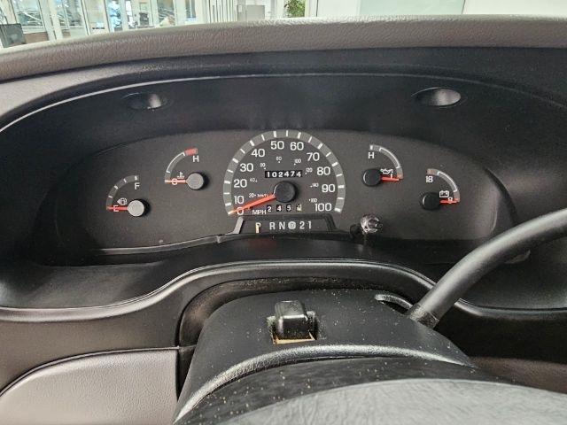 Ford Econoline Wagon E-150 XLT 2000