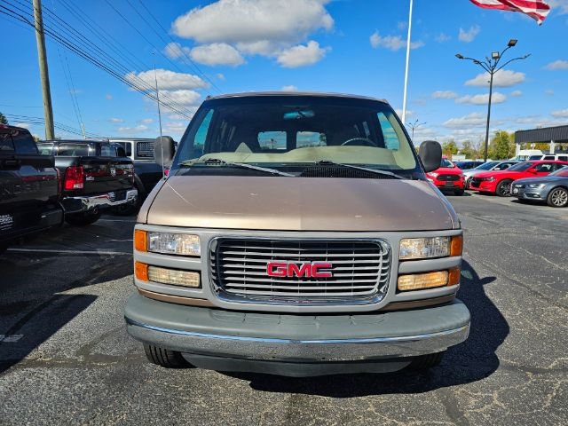 GMC Savana Passenger 2500 135" WB 2000 GMC Savana Passenger 2500 135" WB 2000