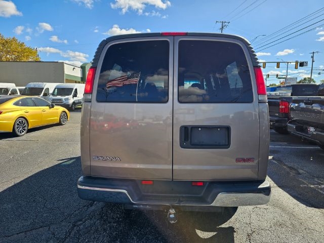 GMC Savana Passenger 2500 135" WB 2000 GMC Savana Passenger 2500 135" WB 2000