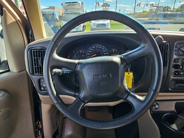 GMC Savana Passenger 2500 135" WB 2000 GMC Savana Passenger 2500 135" WB 2000