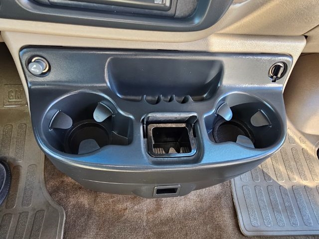 GMC Savana Passenger 2500 135" WB 2000 GMC Savana Passenger 2500 135" WB 2000