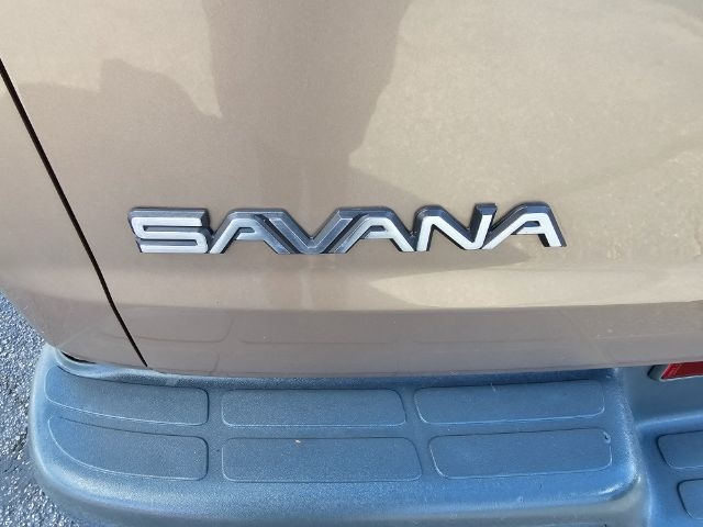 GMC Savana Passenger 2500 135" WB 2000 GMC Savana Passenger 2500 135" WB 2000