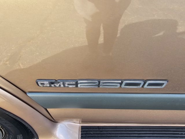 GMC Savana Passenger 2500 135" WB 2000 GMC Savana Passenger 2500 135" WB 2000