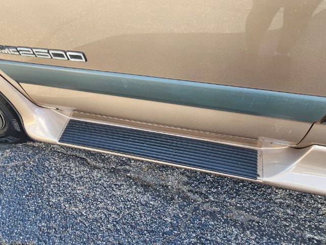 GMC Savana Passenger 2500 135" WB 2000 GMC Savana Passenger 2500 135" WB 2000