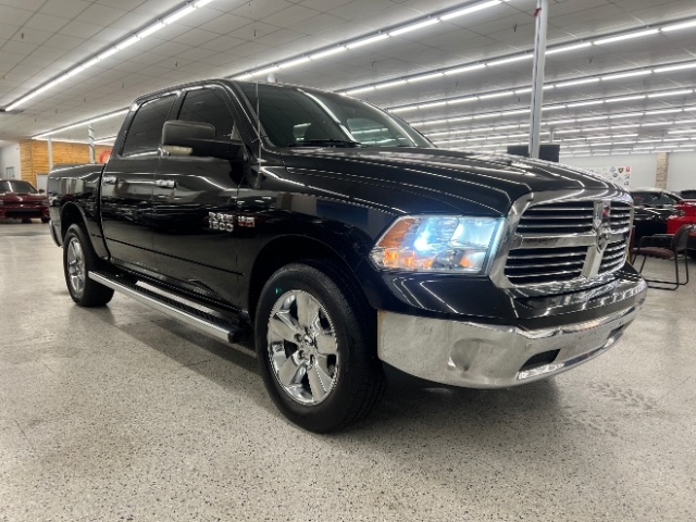 RAM 1500 4WD Crew Cab 140.5" Big Horn 2016 RAM 1500 4WD Crew Cab 140.5" Big Horn 2016