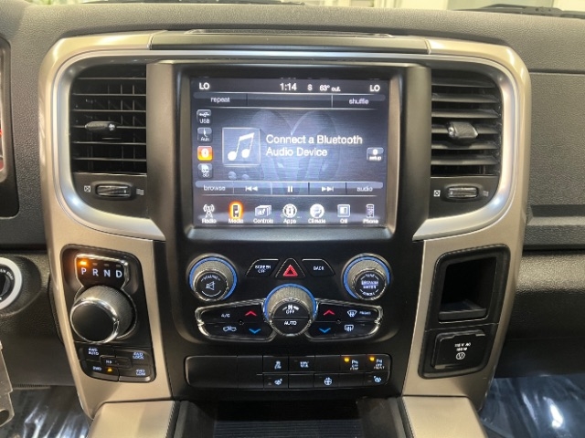 RAM 1500 4WD Crew Cab 140.5" Big Horn 2016 RAM 1500 4WD Crew Cab 140.5" Big Horn 2016