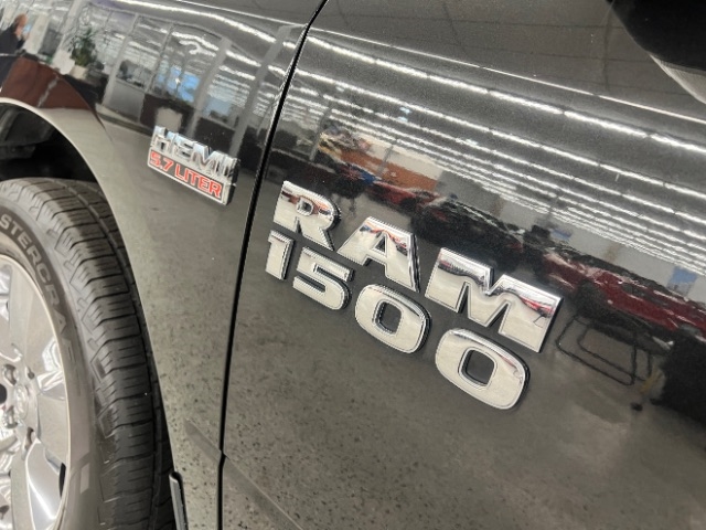 RAM 1500 4WD Crew Cab 140.5" Big Horn 2016 RAM 1500 4WD Crew Cab 140.5" Big Horn 2016