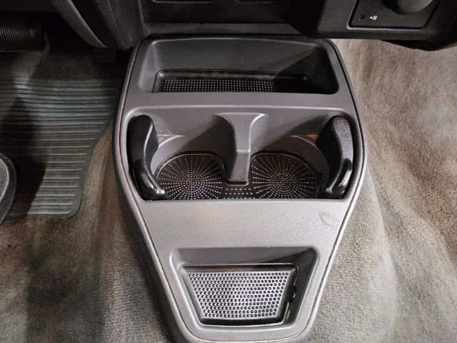 Dodge Dakota 2dr Club Cab 131" WB 4WD ST 2005 Dodge Dakota 2dr Club Cab 131" WB 4WD ST 2005