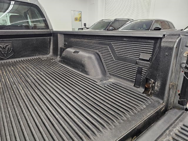 Dodge Dakota 2dr Club Cab 131" WB 4WD ST 2005 Dodge Dakota 2dr Club Cab 131" WB 4WD ST 2005