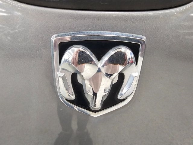 Dodge Dakota 2dr Club Cab 131" WB 4WD ST 2005 Dodge Dakota 2dr Club Cab 131" WB 4WD ST 2005