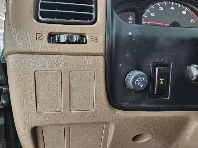 Toyota 4Runner 4dr SR5 3.4L Auto 4WD (Natl) 2002 Toyota 4Runner 4dr SR5 3.4L Auto 4WD (Natl) 2002