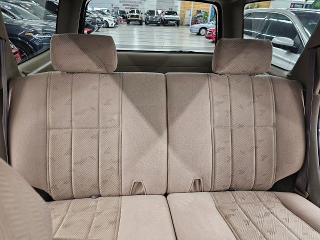 Toyota 4Runner 4dr SR5 3.4L Auto 4WD (Natl) 2002 Toyota 4Runner 4dr SR5 3.4L Auto 4WD (Natl) 2002