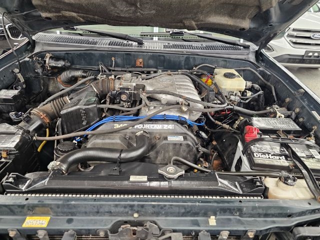 Toyota 4Runner 4dr SR5 3.4L Auto 4WD (Natl) 2002 Toyota 4Runner 4dr SR5 3.4L Auto 4WD (Natl) 2002