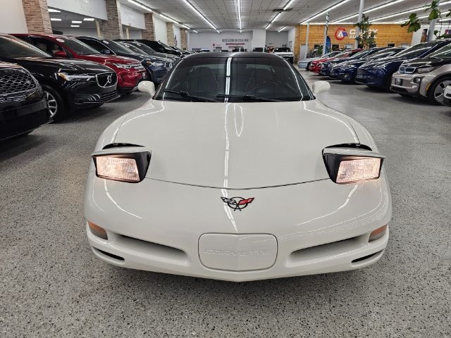 Chevrolet Corvette 2dr Cpe 2001 Chevrolet Corvette 2dr Cpe 2001