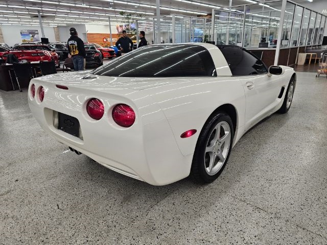 Chevrolet Corvette 2dr Cpe 2001 Chevrolet Corvette 2dr Cpe 2001