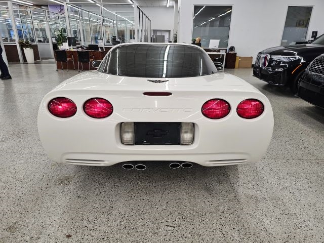 Chevrolet Corvette 2dr Cpe 2001 Chevrolet Corvette 2dr Cpe 2001