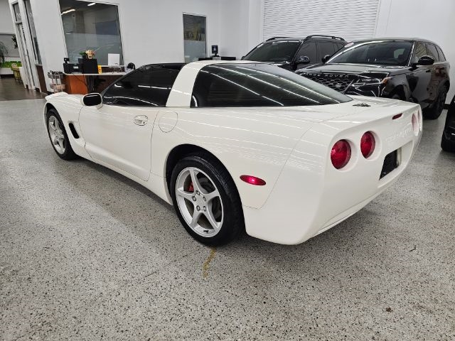 Chevrolet Corvette 2dr Cpe 2001 Chevrolet Corvette 2dr Cpe 2001