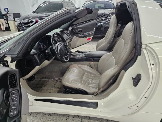 Chevrolet Corvette 2dr Cpe 2001 Chevrolet Corvette 2dr Cpe 2001